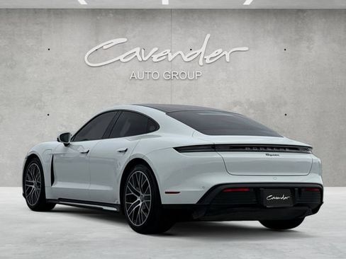 Used 2021 Porsche Taycan image 14