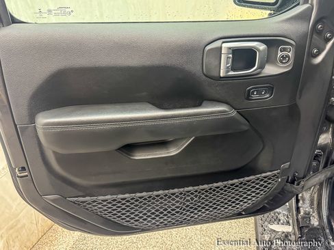 Used 2022 Jeep Wrangler Unlimited Sahara w/ Safety Group image 21