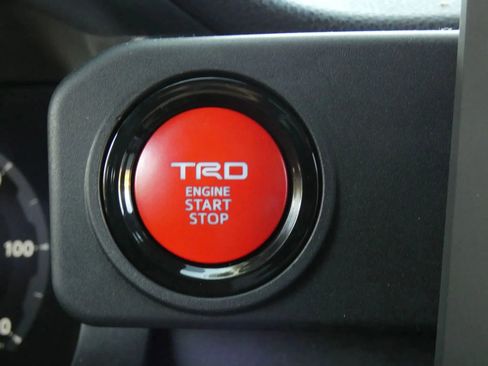 Used 2025 Toyota Tacoma TRD Sport image 67