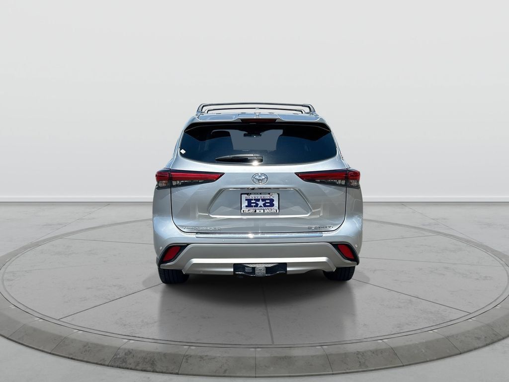 Used 2021 Toyota Highlander Platinum FWD image 7