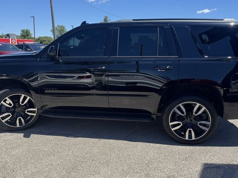 Used 2018 Chevrolet Tahoe Premier w/ RST 6.2L Performance Edition AWD/4WD image 5
