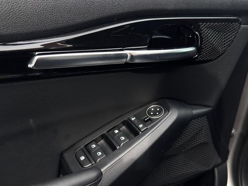 Used 2024 Kia Seltos S image 14