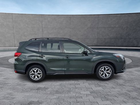 Used 2023 Subaru Forester Premium AWD/4WD image 12