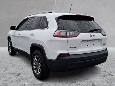 Used 2019 Jeep Cherokee Latitude Plus w/ Cold Weather Group AWD/4WD image 6