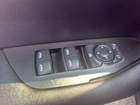 Used 2021 Chevrolet Blazer LT FWD image 11