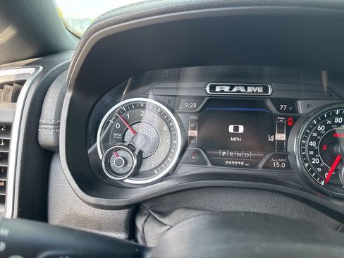 Used 2020 RAM 1500 Laramie AWD/4WD image 8