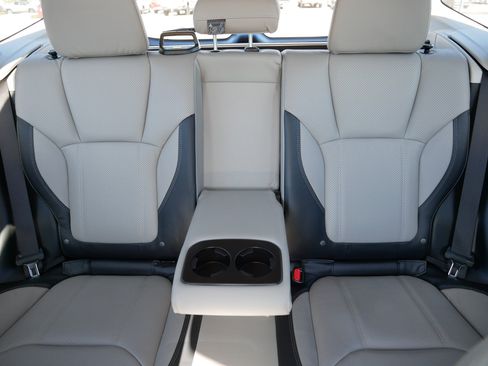 Used 2024 Subaru Forester Limited w/ Convenience Package image 13