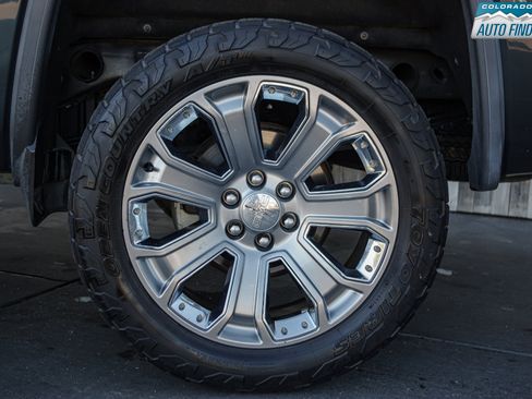 Used 2018 GMC Sierra 1500 Denali w/ Denali Ultimate Package image 25