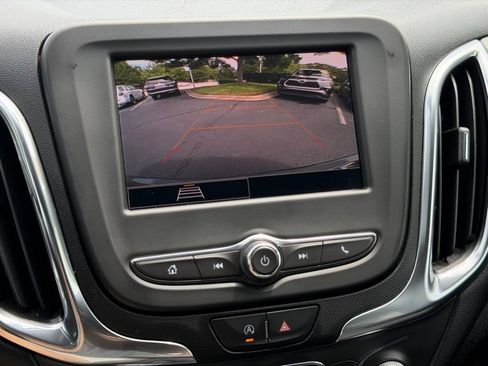 Used 2024 Chevrolet Equinox LT FWD image 17