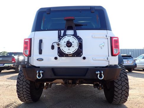 Used 2022 Ford Bronco 2-Door w/ Sasquatch Package AWD/4WD image 3