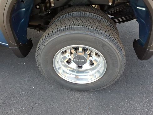 New 2026 GMC Sierra 3500 Denali w/ Denali Reserve Package AWD/4WD image 8