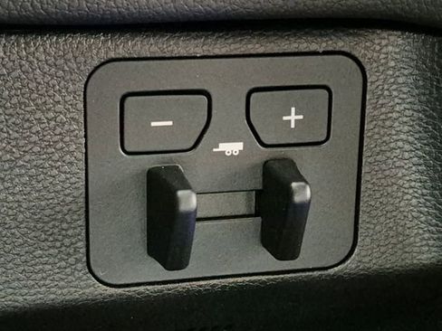 New 2026 Toyota Tundra Limited AWD/4WD image 17