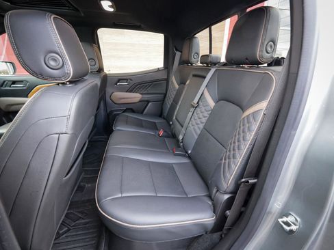 Used 2023 GMC Canyon Denali image 33