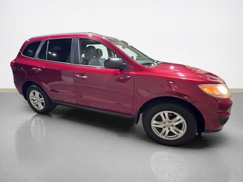 Used 2012 Hyundai Santa Fe GLS image 2