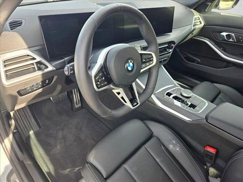 Used 2025 BMW 330i Sedan w/ M Sport Package image 10