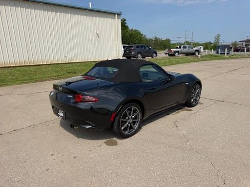 Used 2016 MAZDA MX-5 Miata Grand Touring image 3