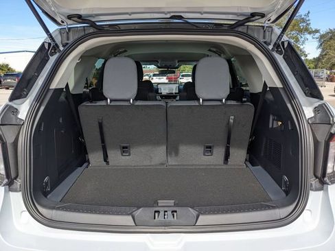 New 2026 Ford Explorer Active image 12