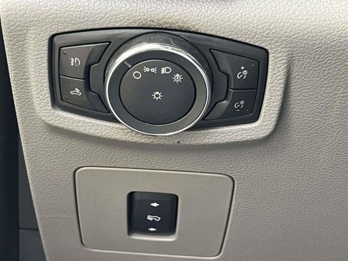 Used 2016 Ford F150 XLT w/ Equipment Group 302A Luxury AWD/4WD image 29