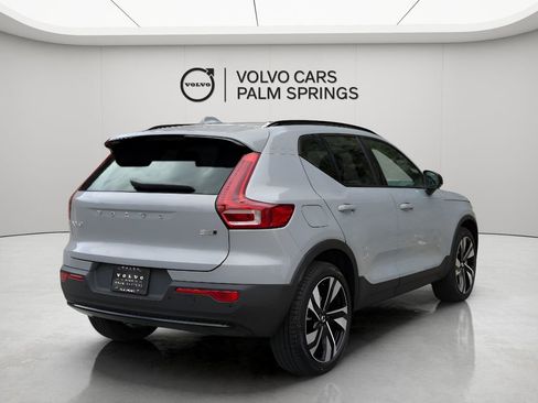 New 2025 Volvo XC40 B5 Plus w/ Climate Package image 9