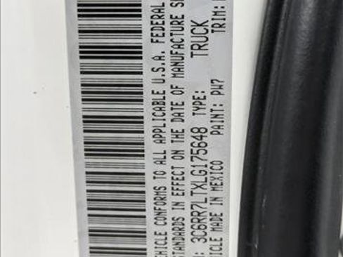 Used 2020 RAM 1500 Classic SLT w/ Luxury Group image 23