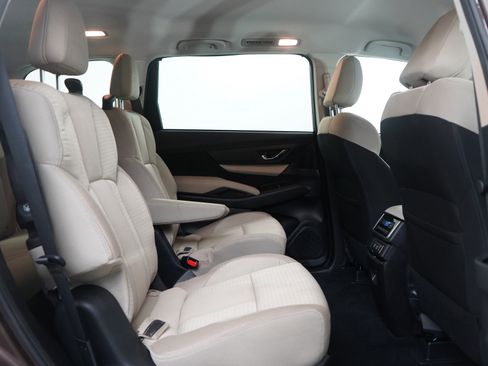 Used 2021 Subaru Ascent Premium w/ Convenience Package image 12