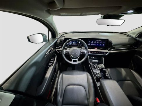 Used 2024 Kia Sportage SX image 3