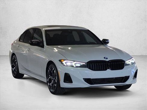 Used 2025 BMW 330i Sedan w/ Premium Package RWD image 3