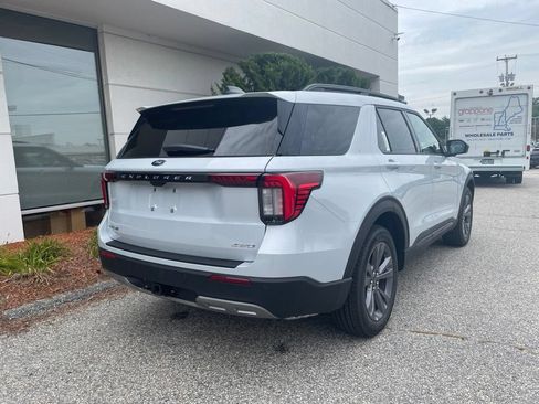 New 2026 Ford Explorer Active w/ Active Comfort Package AWD/4WD image 7