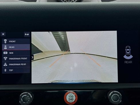 Certified 2025 Porsche Macan image 19