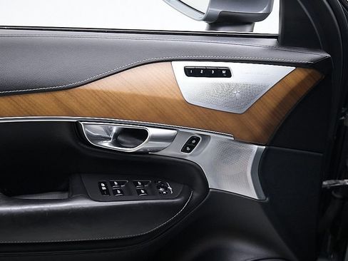 Used 2018 Volvo XC90 T6 Inscription w/ Convenience Package image 11