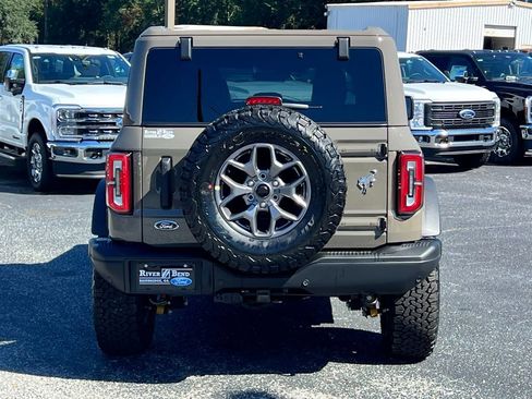 New 2025 Ford Bronco Badlands image 4