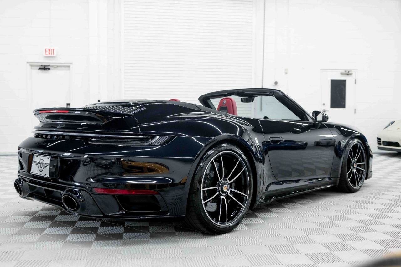 Used 2021 Porsche 911 4 Cabriolet AWD/4WD image 12