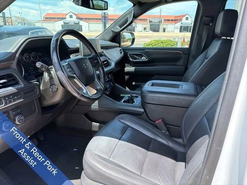 Used 2021 Chevrolet Tahoe Z71 w/ Luxury Package AWD/4WD image 17