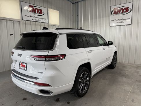 Used 2023 Jeep Grand Cherokee L Overland AWD/4WD image 3
