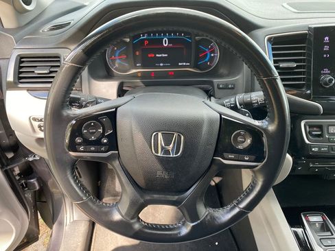 Used 2020 Honda Pilot Touring image 31