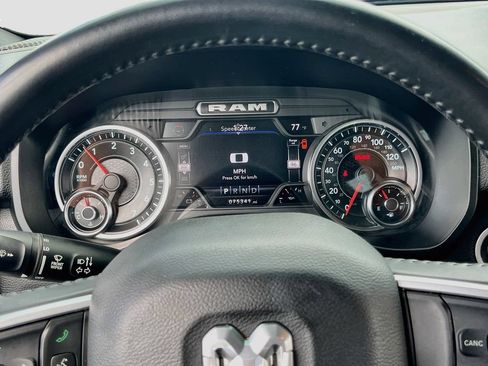 Used 2022 RAM 1500 Big Horn AWD/4WD image 12