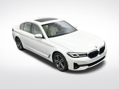 Used 2023 BMW 530i w/ Convenience Package image 18