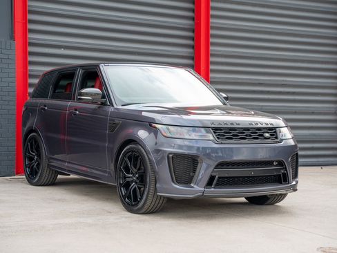 Used 2022 Land Rover Range Rover Sport SVR image 6