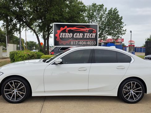 Used 2019 BMW 330i xDrive Sedan w/ Convenience Package AWD/4WD image 2