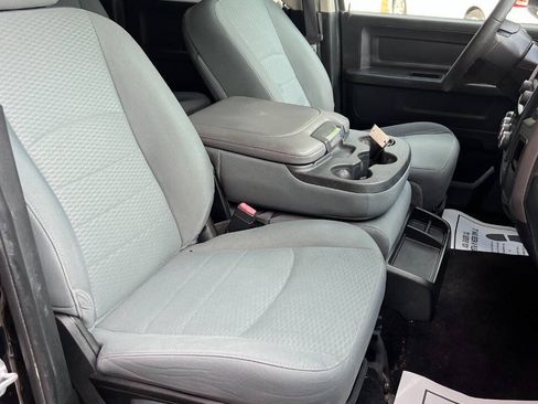 Used 2017 RAM 1500 Express RWD image 17