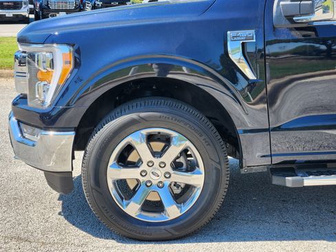 Used 2023 Ford F150 Lariat w/ FX4 Off-Road Package AWD/4WD image 26