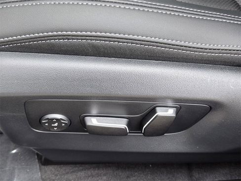 New 2026 BMW i5 eDrive40 image 26