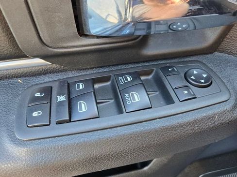 Used 2021 RAM 1500 Warlock AWD/4WD image 35