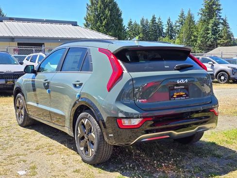 New 2026 Kia Niro Wind FWD image 3