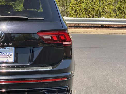 Used 2023 Volkswagen Tiguan SE R-Line image 24