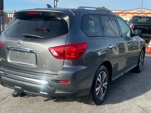Used 2019 Nissan Pathfinder SL image 5