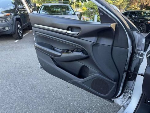 Used 2020 Nissan Altima 2.5 SV FWD image 19