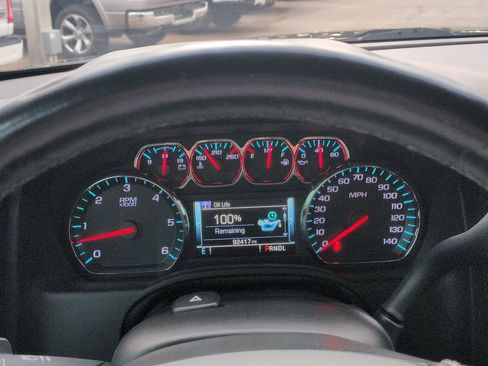 Used 2018 Chevrolet Tahoe Premier RWD image 24