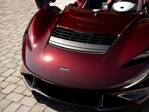 Used 2021 McLaren Elva RWD image 32