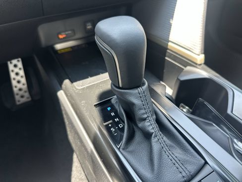 Used 2026 Toyota Camry SE FWD image 30